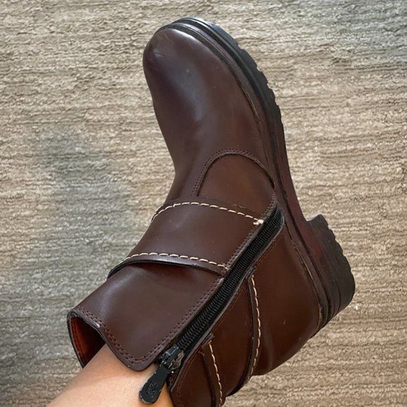 Vintage Artificial Leather Ankle Boots - Picture 6 of 10